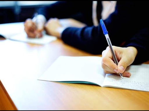 Tutor Teaching Classes of Ab Home Tutorials