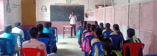 Tutor Teaching Classes of AbdulKalam Academy