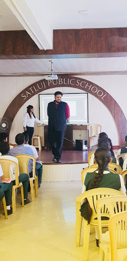 Modern Classrooms of Abroad Shiksha