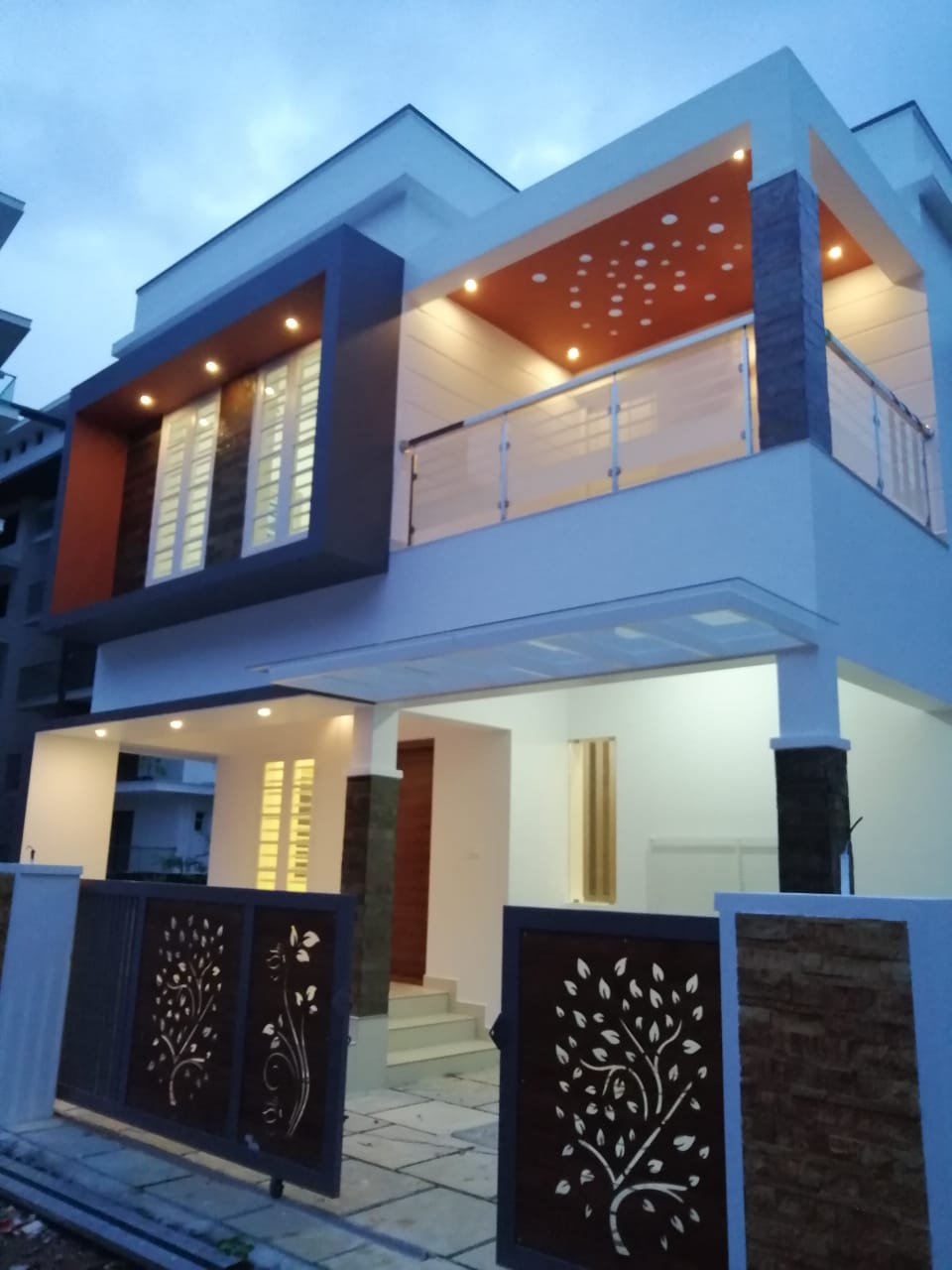 Modern Architecture of Amerrow Builders and Interiors