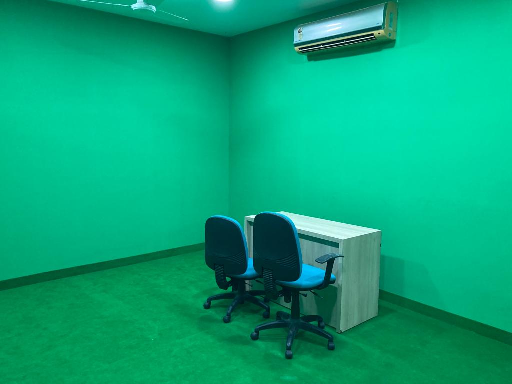 One-on-One Training Session of Amaze Media College
