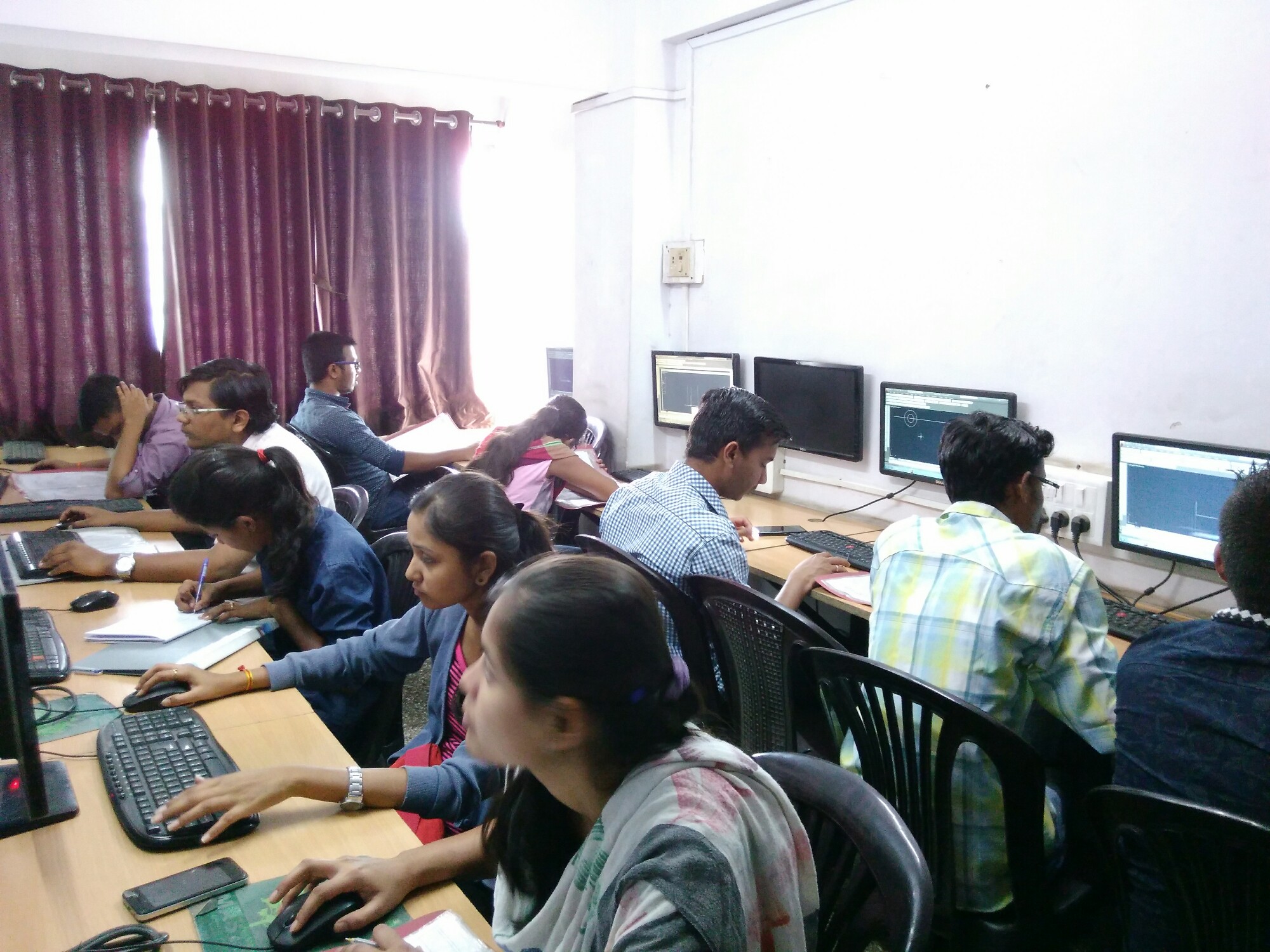 Practice Lab of CAD CAM ACADEMY - AUTOCAD CATIA TRAINING INSTITUTE IN NASHIK