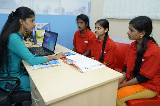 One-on-one Tutoring of Cad Desk