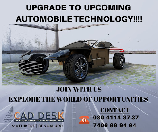 Tutor Teaching Classes of Cad Desk
