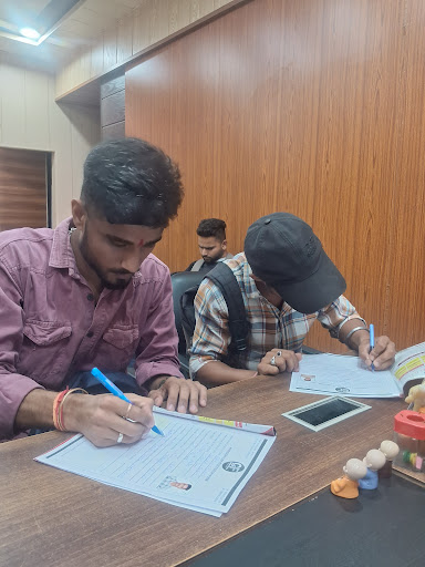 One-on-one Tutoring of Career Focus