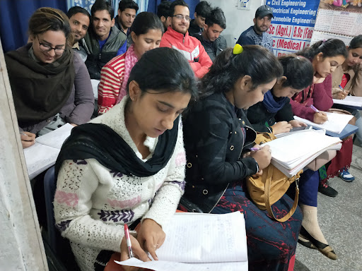 Group Tuition of Career Focus