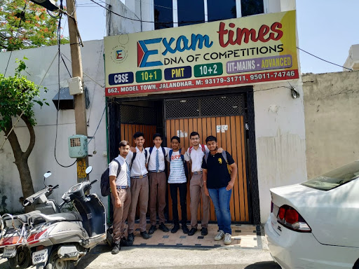 Tutors/Faculty of Examtimes