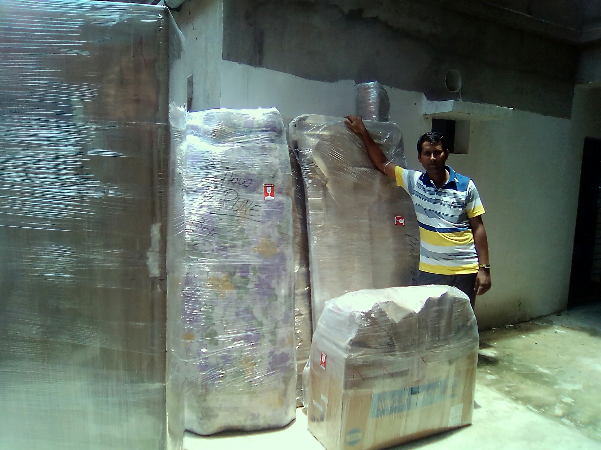 Fragile Item Packing of Express Domestic Packers & Movers