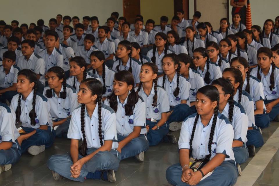 Group Coaching of FB4i Classes - CBSE Tuition Classes for 9th,10th,11th and 12th