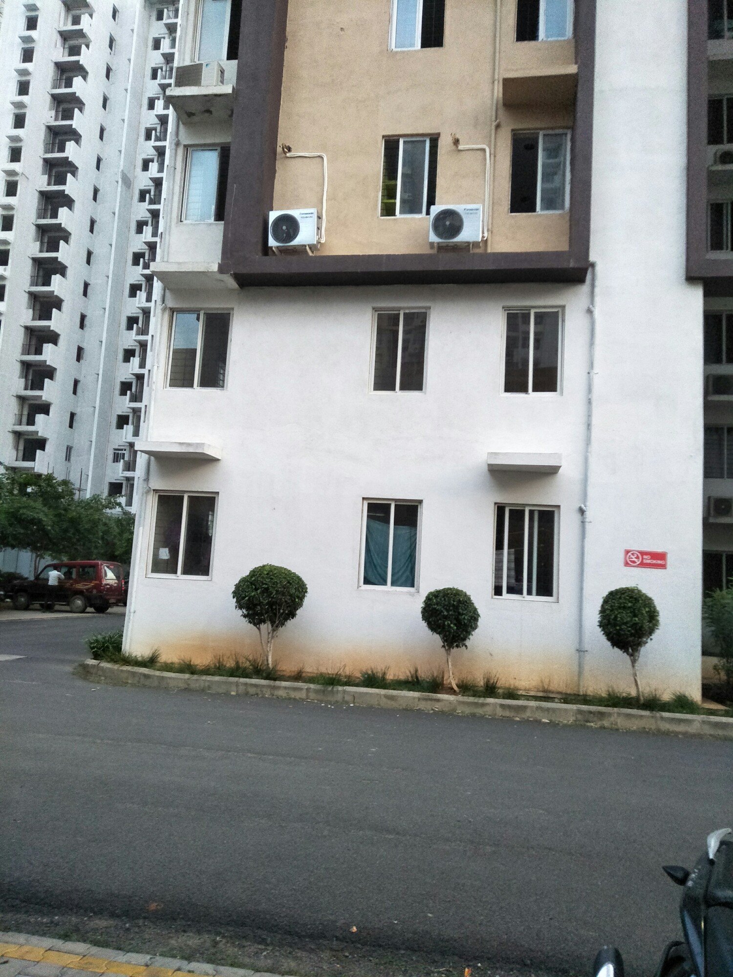 Indoor & Outdoor AC Units of Vinoth