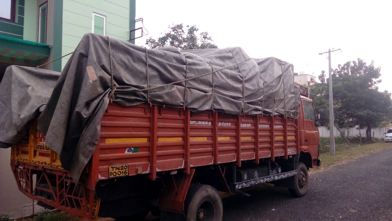 Moving Trucks of Grand Southern Packers & Movers