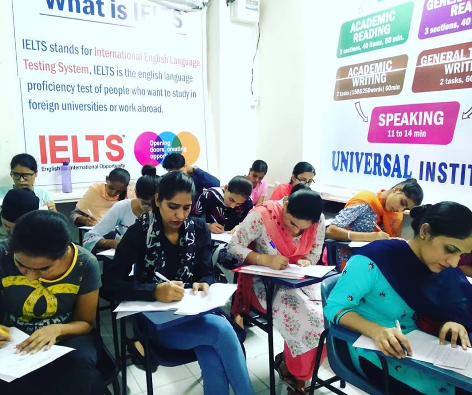 Tutor Teaching Classes of Universal Institute