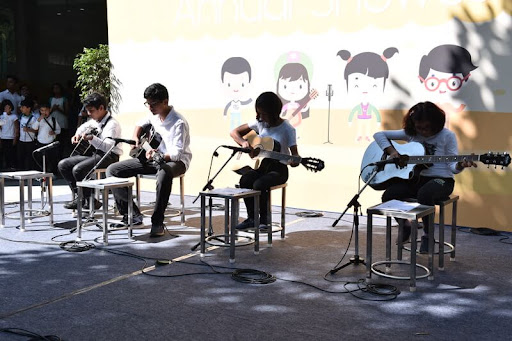 Award Ceremonies of Ideal Tuition Bureau