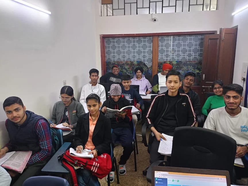 Indian Tutor Expert image