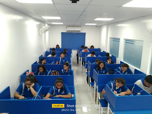 Modern Classroom of Infinity Scholar Hub