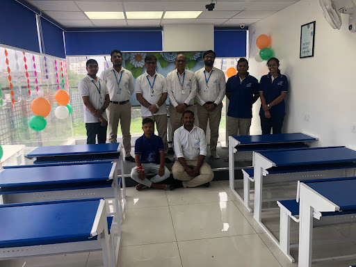 Modern Classroom of Infinity Scholar Hub