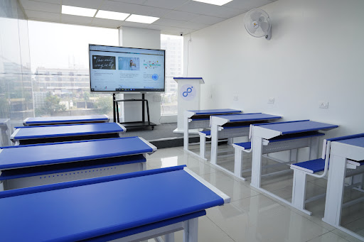 Modern Classroom of Infinity Scholar Hub