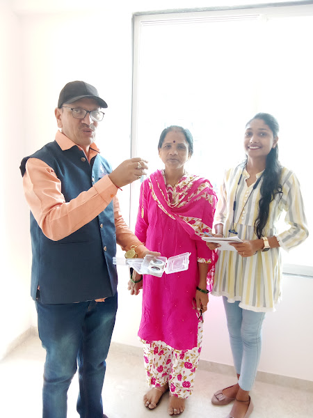 family of Jagdamba Vaastushastr and Jyotish