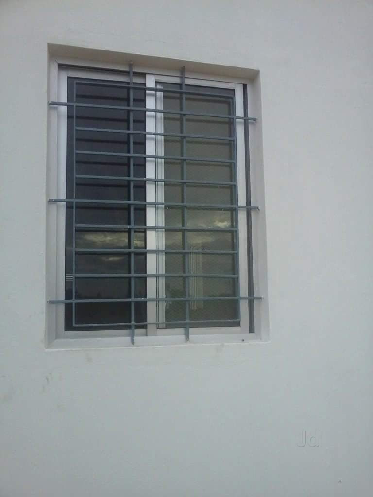 Compound Wall of KR CONSTRUCTION