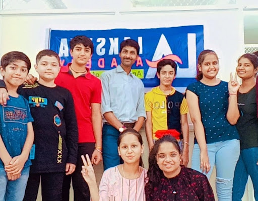 Tutor Teaching Classes of Lakshya Academy