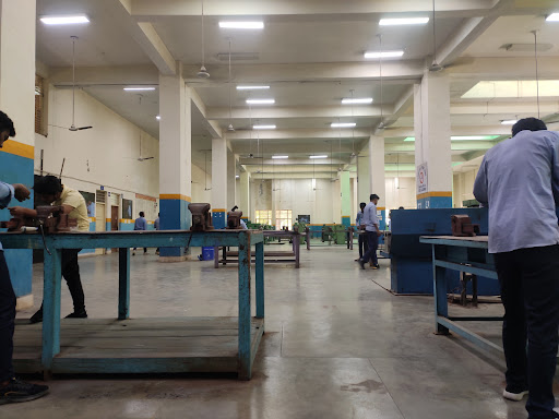 Practical Lab of Lala Hansraj Gupta Industrial Training Institute
