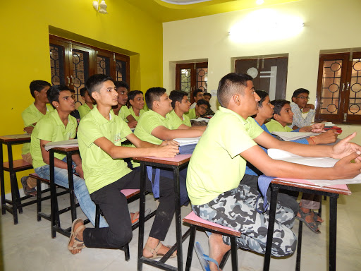Tutor Teaching Classes of Lucky Career Academy