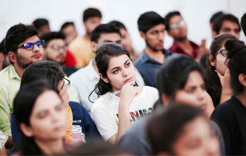 Tutor Teaching Classes of Maansarovar Law Centre