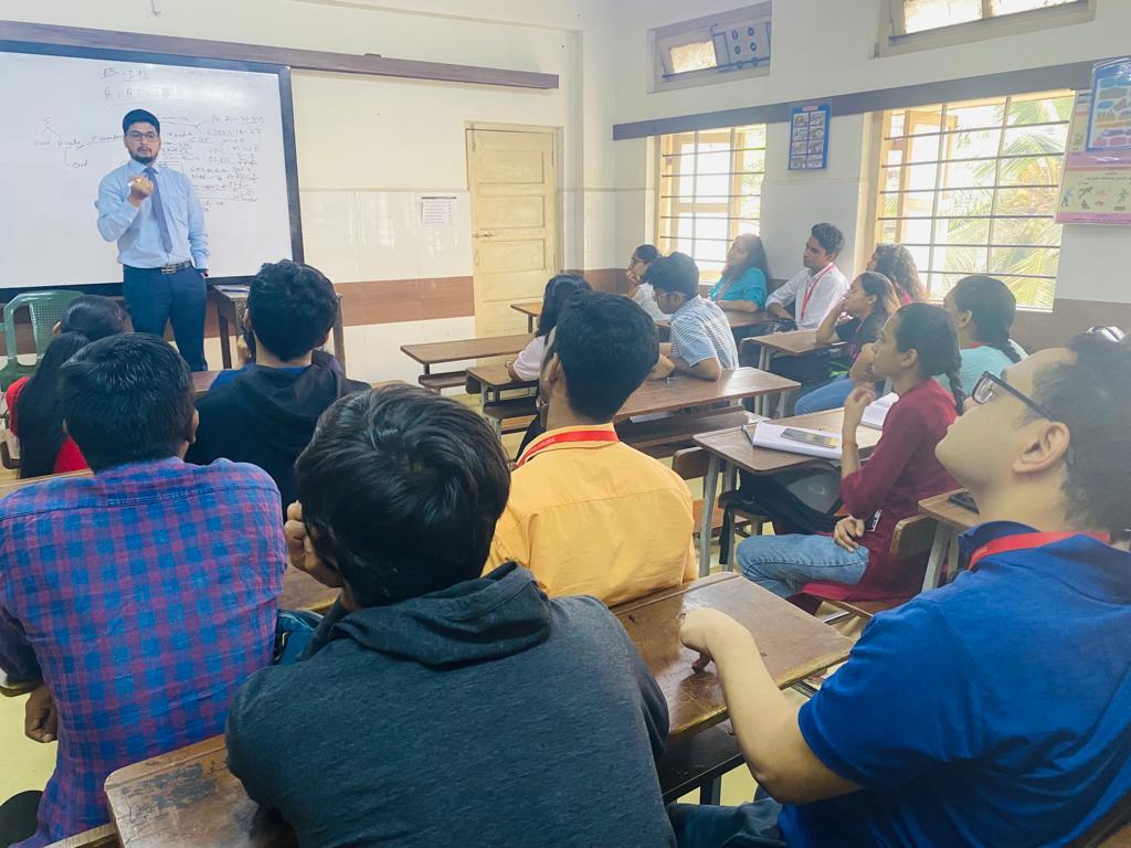Tutor Teaching Classes of Mahendra Education