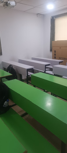 Modern Classroom of Mahesh Tutorials