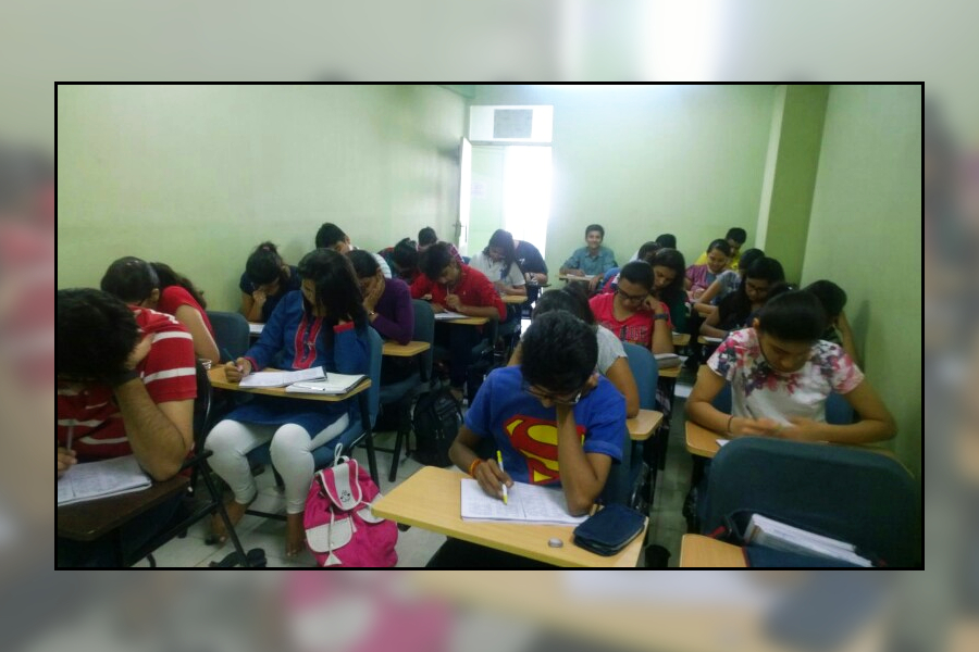 Tutor Teaching Classes of Navigator Solutions
