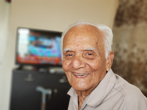 portrait of Papayacare