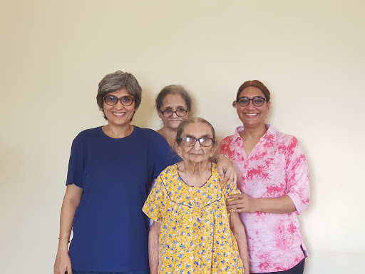 family of Papayacare