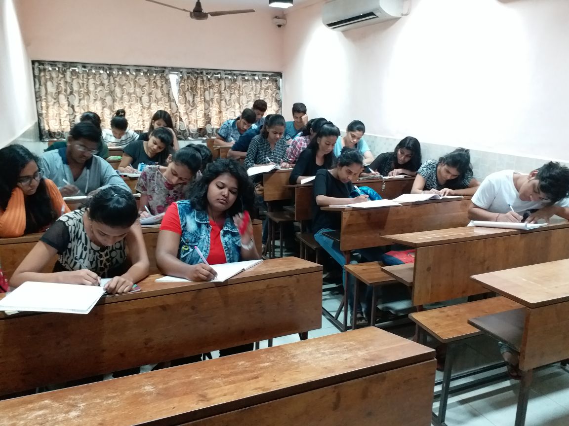 Piyush Commerce Classes image