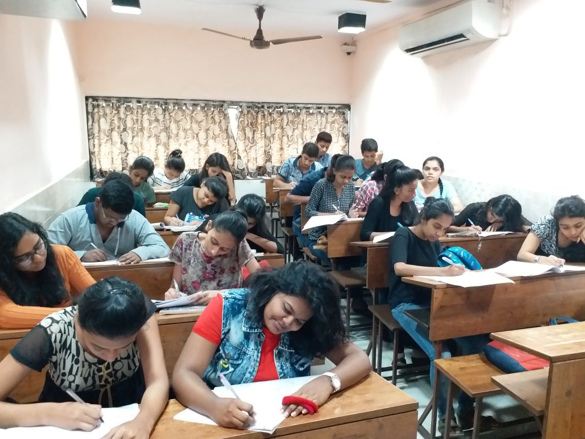 Piyush Commerce Classes image