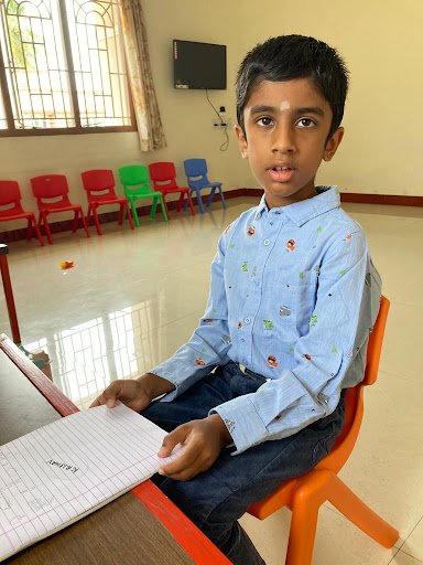 Tutor Teaching Classes of Practills Learning