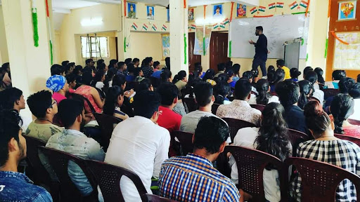 Tutor Teaching Classes of Ram Academy