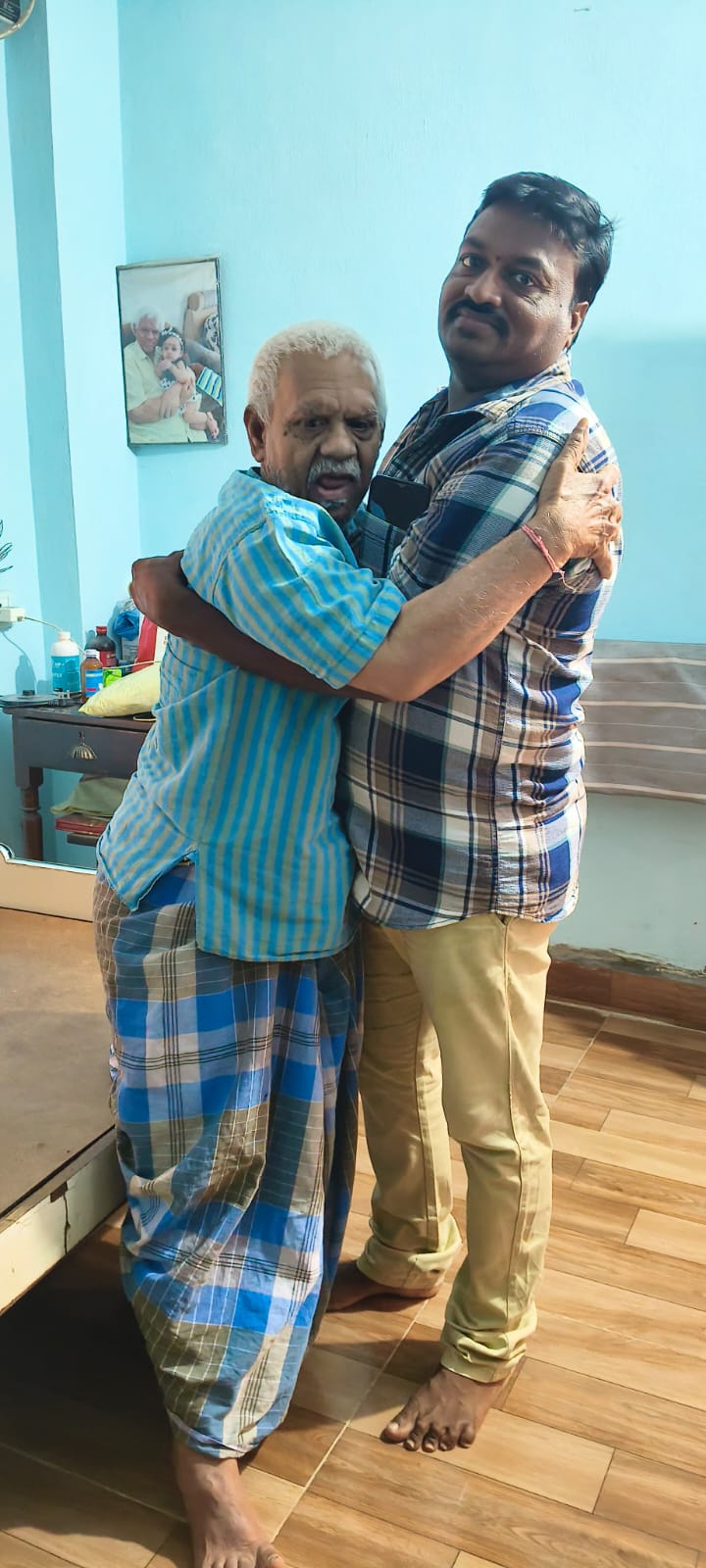 Gentle care for seniors of Ram home care service and Old age home care service