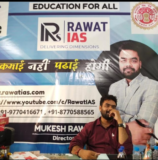 Tutor Teaching Classes of Rawat Ias
