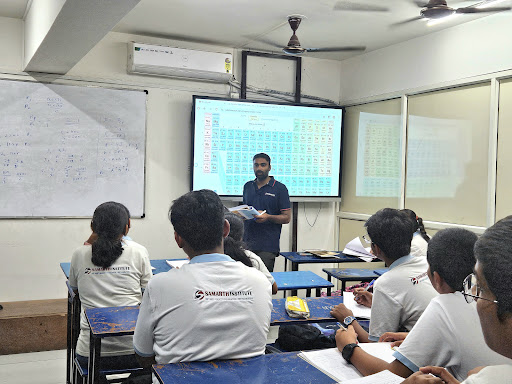 Tutor Teaching Classes of Samarth Institute