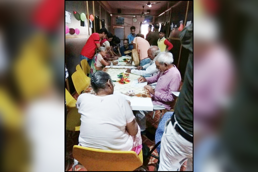 Handcraft activity of Shashiraj Foundation