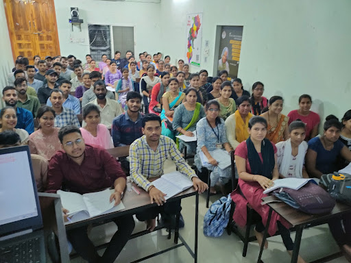 Tutor Teaching Classes of Shikhar Institute
