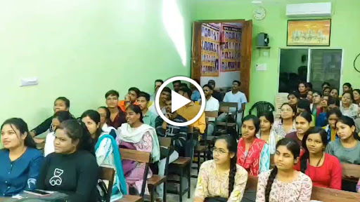 Tutor Teaching Classes of Shikhar Institute