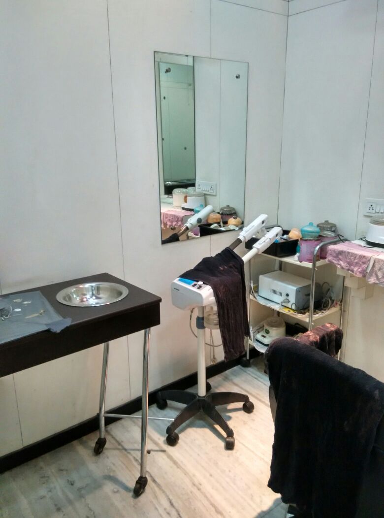 Facial & Skincare Room of Shine N Glow Ladies Beauty Parlour & Spa