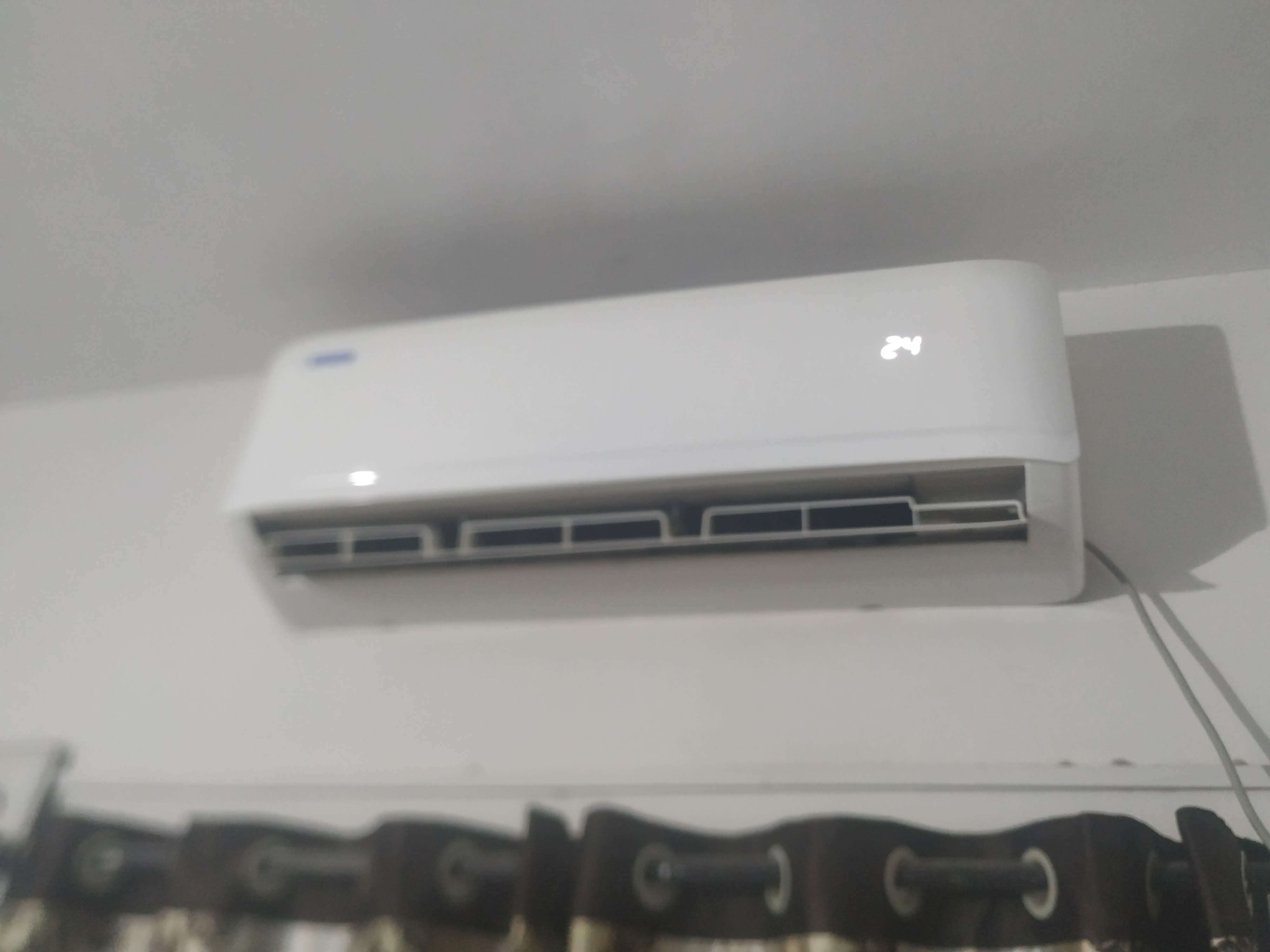 Indoor & Outdoor AC Units of SIMOLIYA SERVICES (AC/RO)