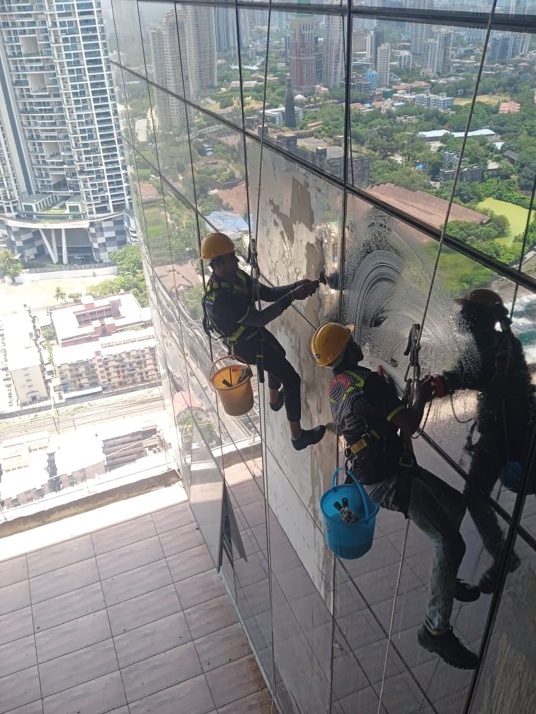 window cleaning of Splendour Facility Management Services