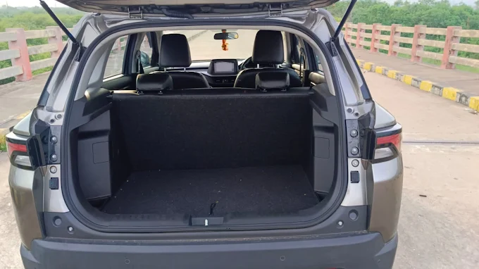 car trunk of Sri Balaji Car Travels