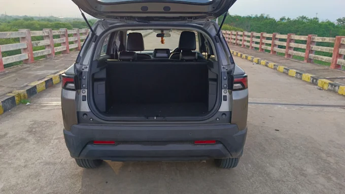 car trunk of Sri Balaji Car Travels
