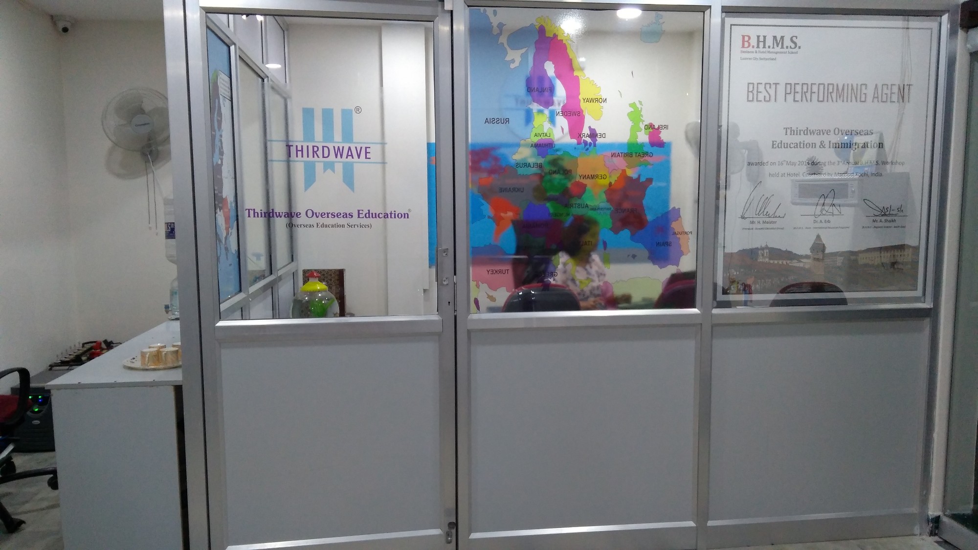 Meeting Room of Thirdwave Overseas Education