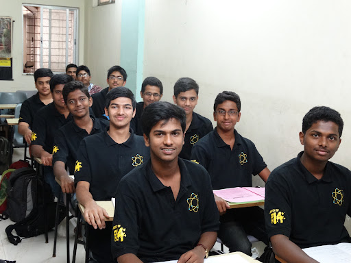 Tutor Teaching Classes of Toro Institute For Talents