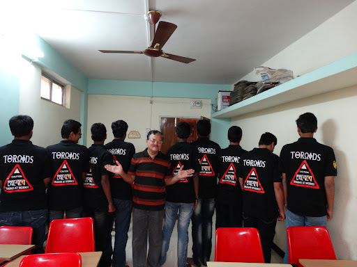 Tutor Teaching Classes of Toro Institute For Talents